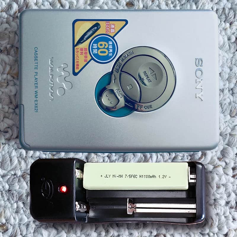 Sony WM-EX621 Walkman Cassette Player, Awesome Silver ! Working ! image 1