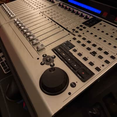 Mackie MCU Pro Universal DAW Control Surface 2008 - Present - Gray image 2