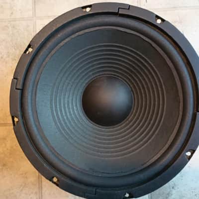 10 inch woofer in excellent condition - 2000's image 1