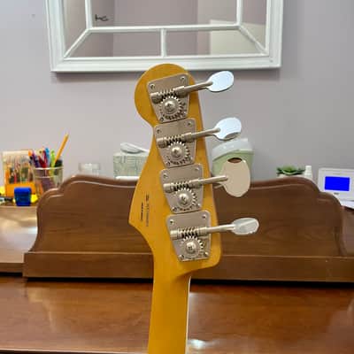 Like New! Fender Goldfoil Jazz Bass  Sonic Blue image 4