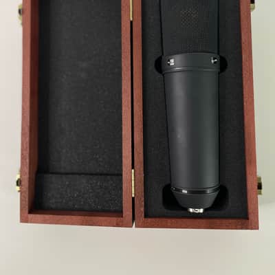 Neumann U 87 Ai mt Studio Set 2010 - Present - Matte Black image 2