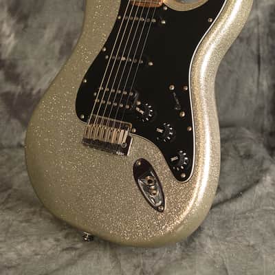 Squier by Fender Standard Fat Stratocaster Silver Sparkle w Deluxe Hardshell Case Included image 6