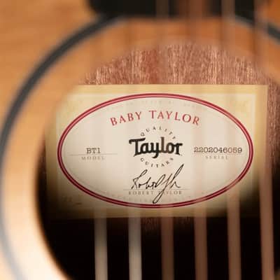 Taylor BT1 Left-Handed Baby Taylor Acoustic Guitar with Gig Bag image 14