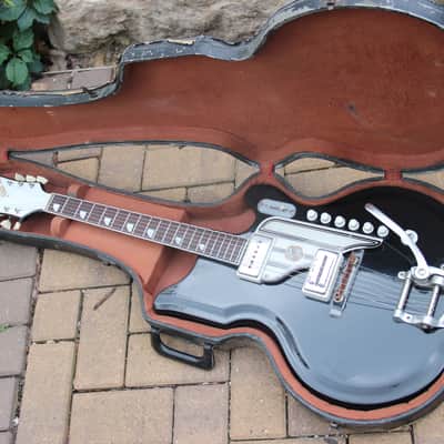 Vintage National Valco Val Pro 88 1962 Black Resoglas 3 pickups & Bigsby image 1
