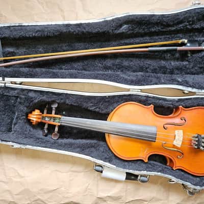 K. Schiller sized 1/4 violin, Very Good Condition but loose soundpost image 1