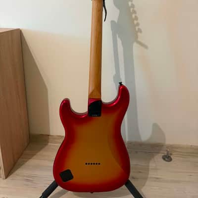 Squier Contemporary Stratocaster Special HT Sunset Metallic image 5