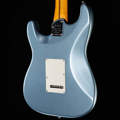 Fender American Ultra Luxe Vintage '60s Stratocaster Rosewood Fingerboard Ice Blue Metallic (344) image 2