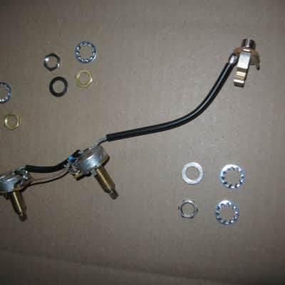 A+ 2010s Gibson control harness: 1 volume 500K audio long shaft pot + nut/washer, 1 tone 500K audio long shaft pot + nut/washer, wires, wire insulation, blue capacitor 0.022 uF, jack + nut/washer (NO switch, NO wires for connecting switch) image 21