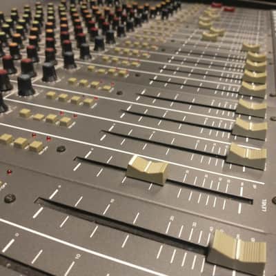 SoundTech ST164 Professional Mixing Console/ 16x4 mit Flight Case, Tape In/Out, High Quality! image 4