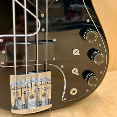 GIBSON Victory Artist Bass! 1982 NEAR MINT CONDITION!! image 3