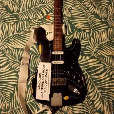 Kurt Cobain Nirvana 'Vandalism' Stratocaster image 1