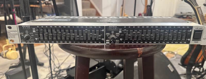 Behringer Behringer Ultragraph Pro FBQ1502HD 15-Band Stereo EQ image 1