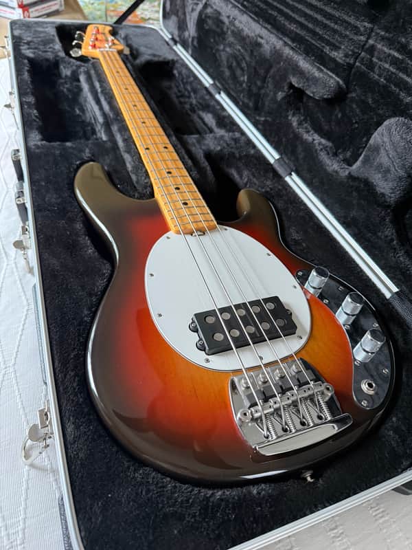 Ernie Ball Music Man 40th Anniversary StingRay 