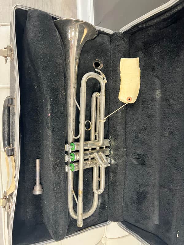 The selmer company Trumpet silver plate image 1