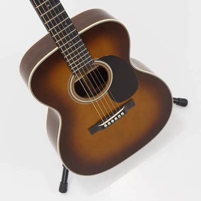 Martin Custom Shop 000-28 Authentic-Inspired 1937 - Ambertone Vintage Low Gloss Adirondack Spruce Top with East Indian Rosewood Back and Sides image 3