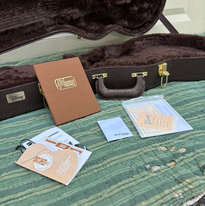 Gibson Lifton Les Paul Special / Jr “Gator Skin” Case – OEM Hardshell Case w/ Case Candy – Excellent image 1