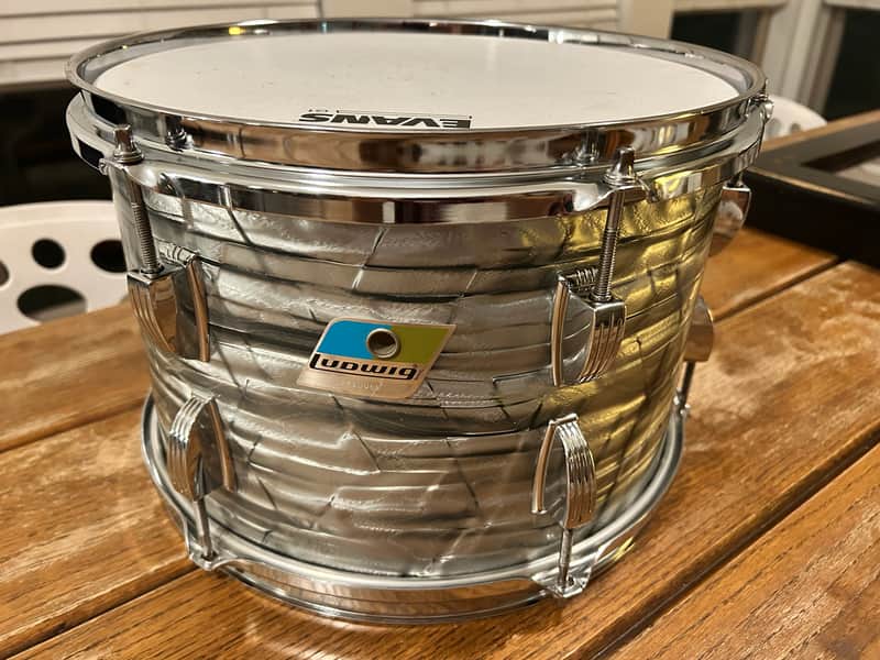 Vintage Ludwig No. 942 Classic 8x12" Rack Tom (3-Ply) w/ Pointed Blue/Olive Badge 1970’s Sky Blue Pearl image 1