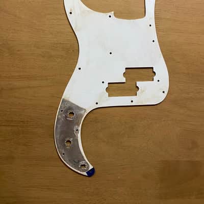 Fender Precision Bass Pickguard 1974 - White 3-ply image 2