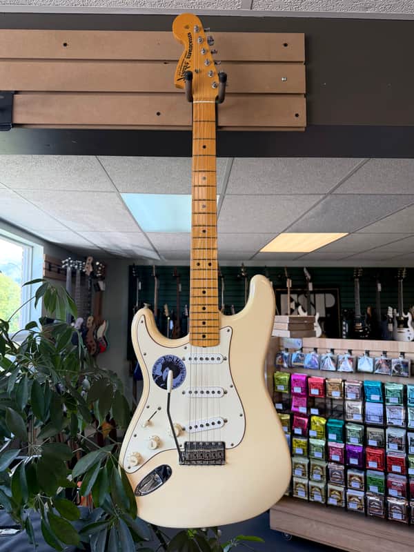 Fender Artist Series Jimi Hendrix Tribute Stratocaster | Reverb Canada