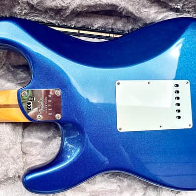 Fender American Ultra Stratocaster 2020 with Pure Vintage 57/62 pickups 2020 - Cobra Blue image 8