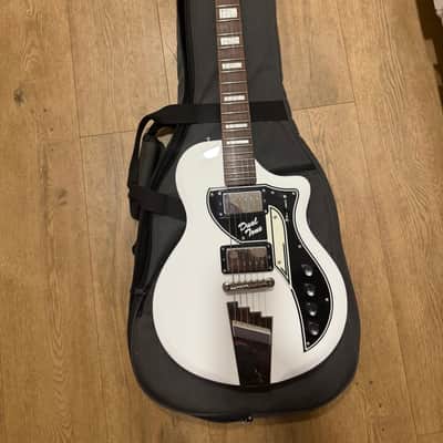 Supro 1224DBHT Limited Edition David Bowie 1961 Dual Tone Hardtail 2019 - White image 1