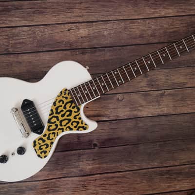 Epiphone Billie Joe Armstrong Signature Les Paul Junior Set Neck Classic White image 1