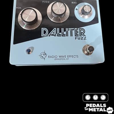 Radio Wave Effects Dalliter Fuzz Pedal - Blue face X13222 image 3