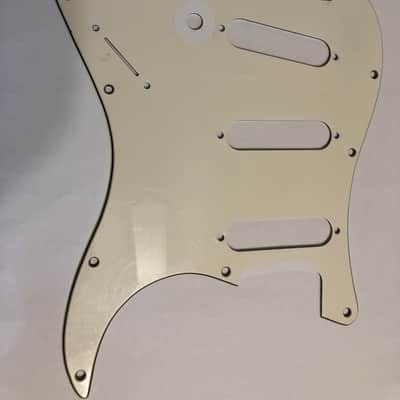Fender Startocaster 1982 white pickguard image 6
