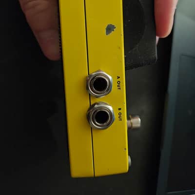 DigiTech CabDryVR Dual Cabinet Simulator 2010s - Yellow/Black/White image 4