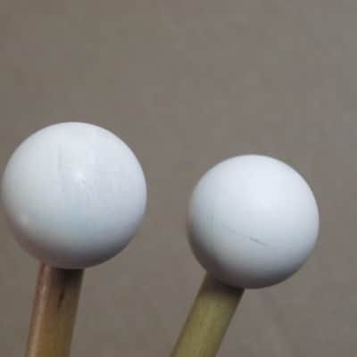 one pair new old stock near A+ Mike Balter MB93B (93B) Extra Hard Keyboard Mallets, 1 plastic (phenolic) round white HEADS and natural birch HANDLES - mid to late 1990s (+ packaging) Unwound Series image 3
