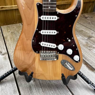 Squier Classic Vibe '70s Stratocaster with Laurel Fretboard Natural image 2