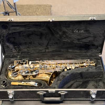 F. E. Olds NA62MN Series II Alto Saxophone, Lacquer with Nickel Keys image 7