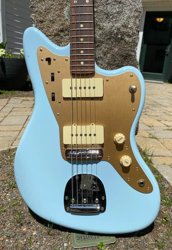 Fender CME Exclusive Player Jazzmaster Upgraded! 2021 - 2023 - Sonic Blue / White
