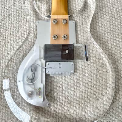 Ampeg ADA6 Dan Armstrong Lucite Guitar Reissue 2010s - Clear image 4