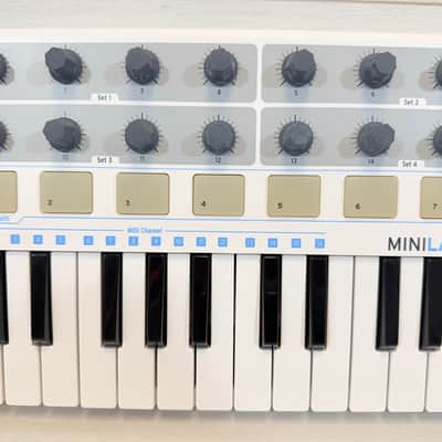 Arturia MiniLab MKII 25-Key MIDI Controller – Compact Studio Powerhouse image 3