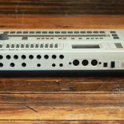 Roland TR-707 Rhythm Composer 1985 - White - Serviced image 3