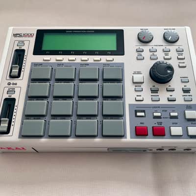 Akai MPC1000 Music Production Center 2004 - 2013 - Black