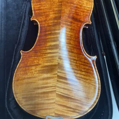 Mint Open Box Krutz 400 Series Step-Up 16" Viola, model A640; with Case, Bow, Rosin image 5
