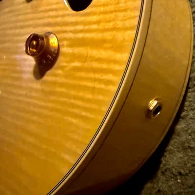Yamaha AEX1500 Acoustic Electric Hybrid Jazz Guitar - Natural image 8