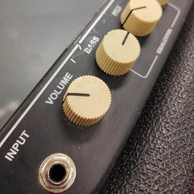 Fender Rumble 15 V3 15-Watt 1x8" Bass Combo Amp 2015 - Present - Black image 7
