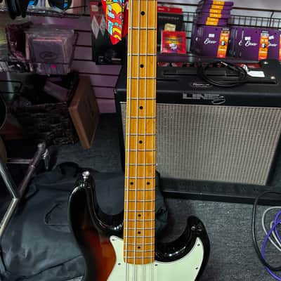 Tagima TW-73 Bass Guitar - Sunburst image 4
