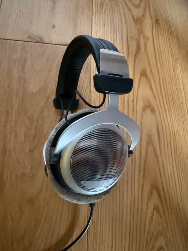 Beyerdynamic DT-880 Pro Studio Headphones 2010s - Black/Silver image 1