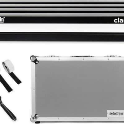 Pedaltrain PT-CL1-TC Classic 1 4-RAIL 22in X 12.5in Pedalboard w/Tour Case and Joyo Power Supply image 2