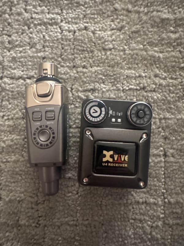Xvive U4 Wireless In-Ear Monitor System 2019 - 2020 - Black image 1