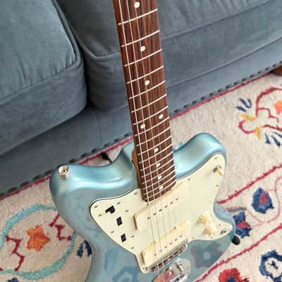 Early 2000’s Fender American Vintage '62 Jazzmaster - Ice Blue Metallic image 3