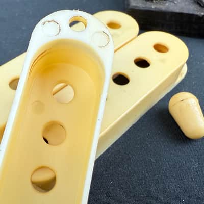 General Vintage Tone Pre CBS Nylon 59 - 65 Set Covers / Knobs / tips for Stratocaster ®️ Tool marks - heavy  ivory Heavy ivory image 4