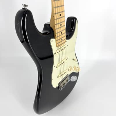 2017 Fender American Professional Stratocaster - Black image 5