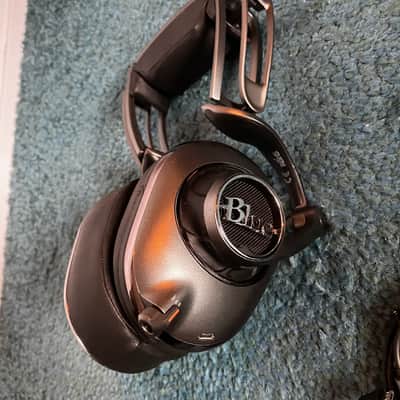 Blue Mix-Fi Powered Headphones with Built-In Amplifier image 4