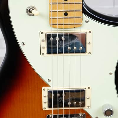 Fender Player Plus Meteora HH - 3-Color Sunburst image 5