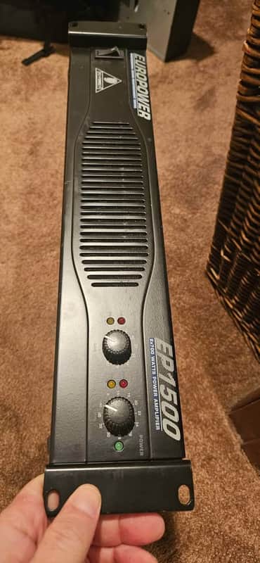 2 JRX100 PA Speakers with Stands and Behringer Amplifier image 1